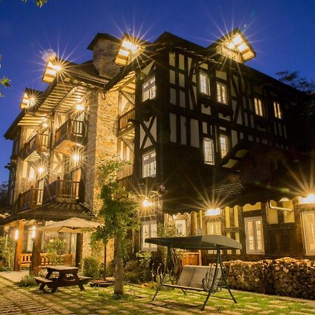 Black Forest Manor Renai Exterior photo