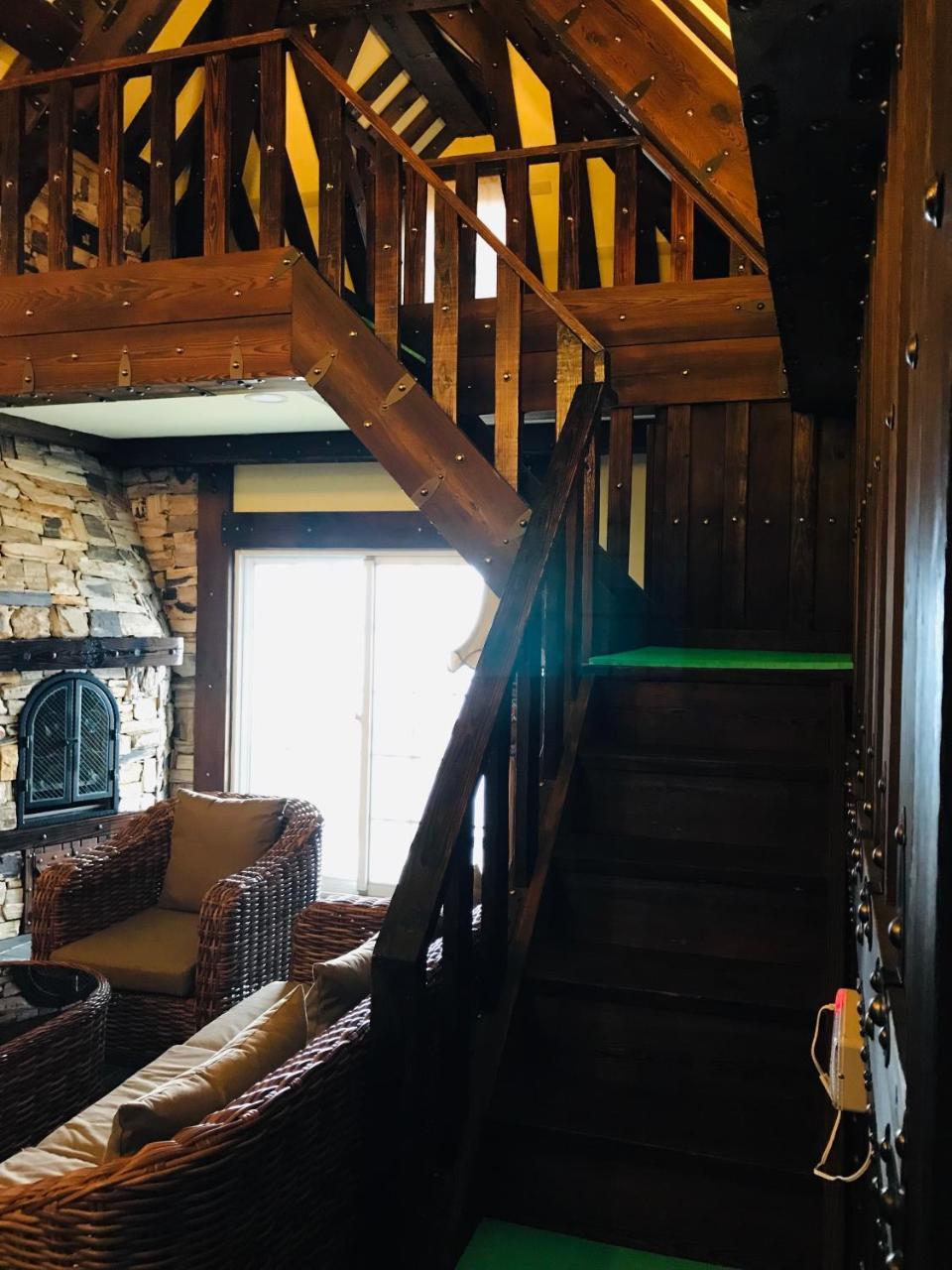 Black Forest Manor Renai Exterior photo